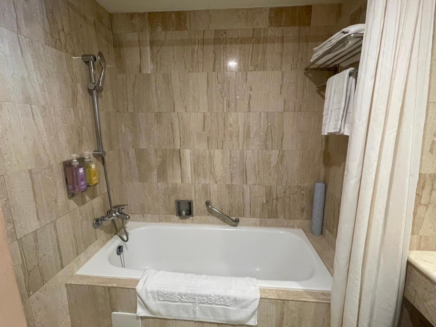 Chuto Plaza Hotel Таоуан Екстериор снимка